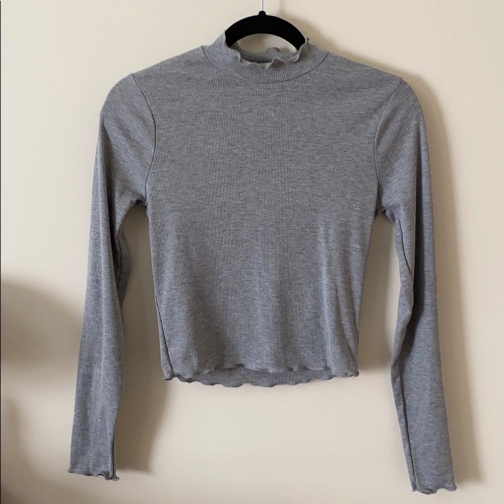 Gray crop top